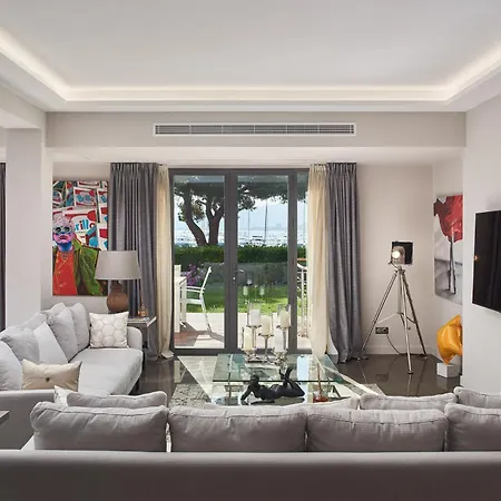 Hotel Luxueuse Maria Plain 4*