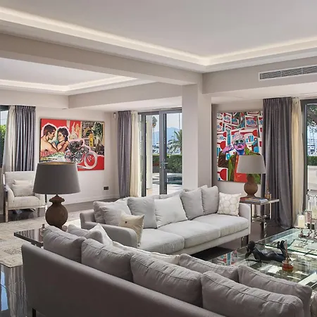 Ξενοδοχείο Luxueuse Maria Plain 4*